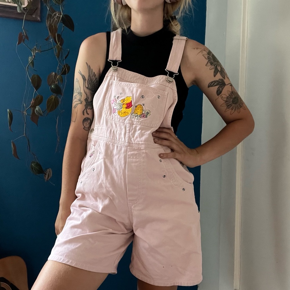Winnie the Pooh Disney vintage overall shorts